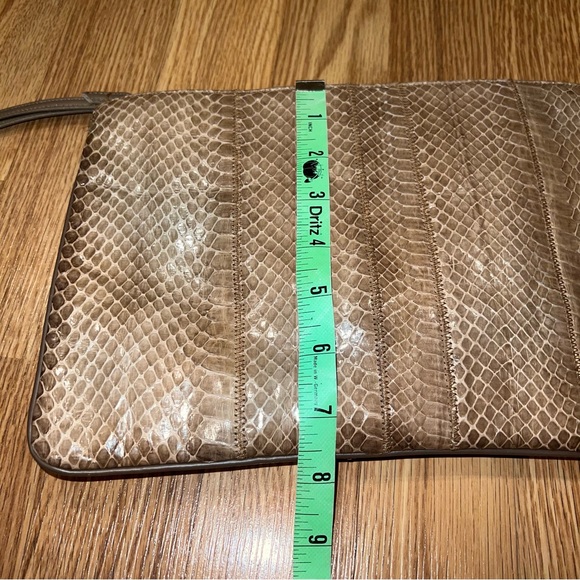 Vintage Palizzio taupe snakeskin‎ leather clutch wristlet shoulder bag - Picture 6 of 10